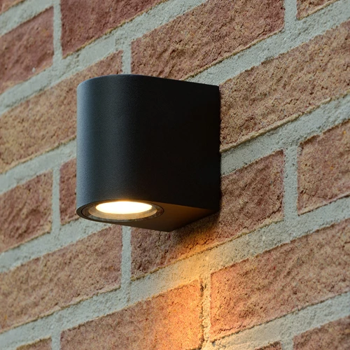 Lucide ZARO - Wandspot / Wandlamp Binnen/Buiten - 1xGU10 - IP44 - Zwart - sfeer 1